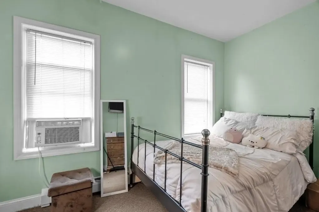 207 Buffinton Street Fall River MA 02721