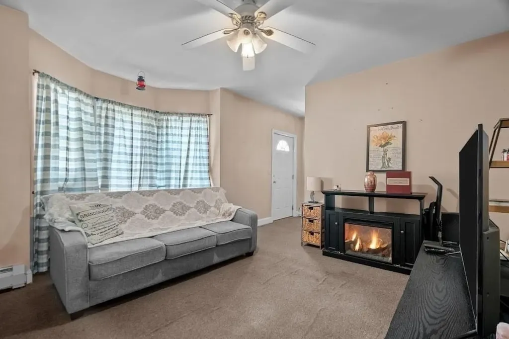207 Buffinton Street Fall River MA 02721