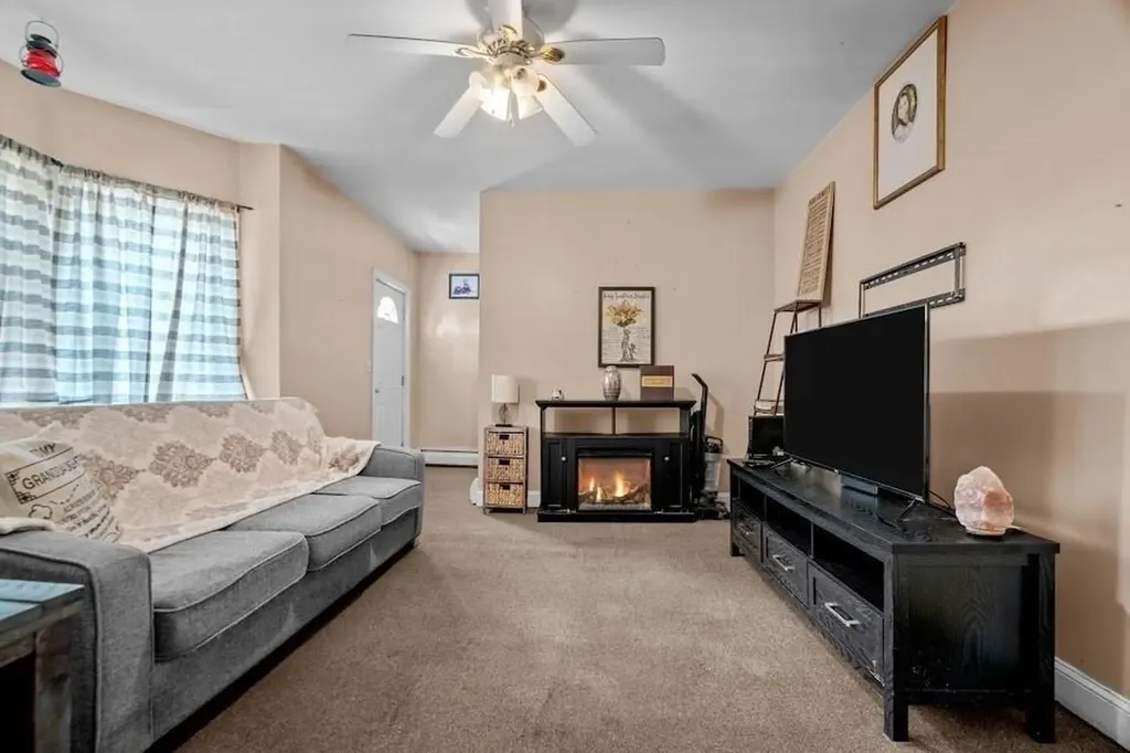 207 Buffinton Street Fall River MA 02721