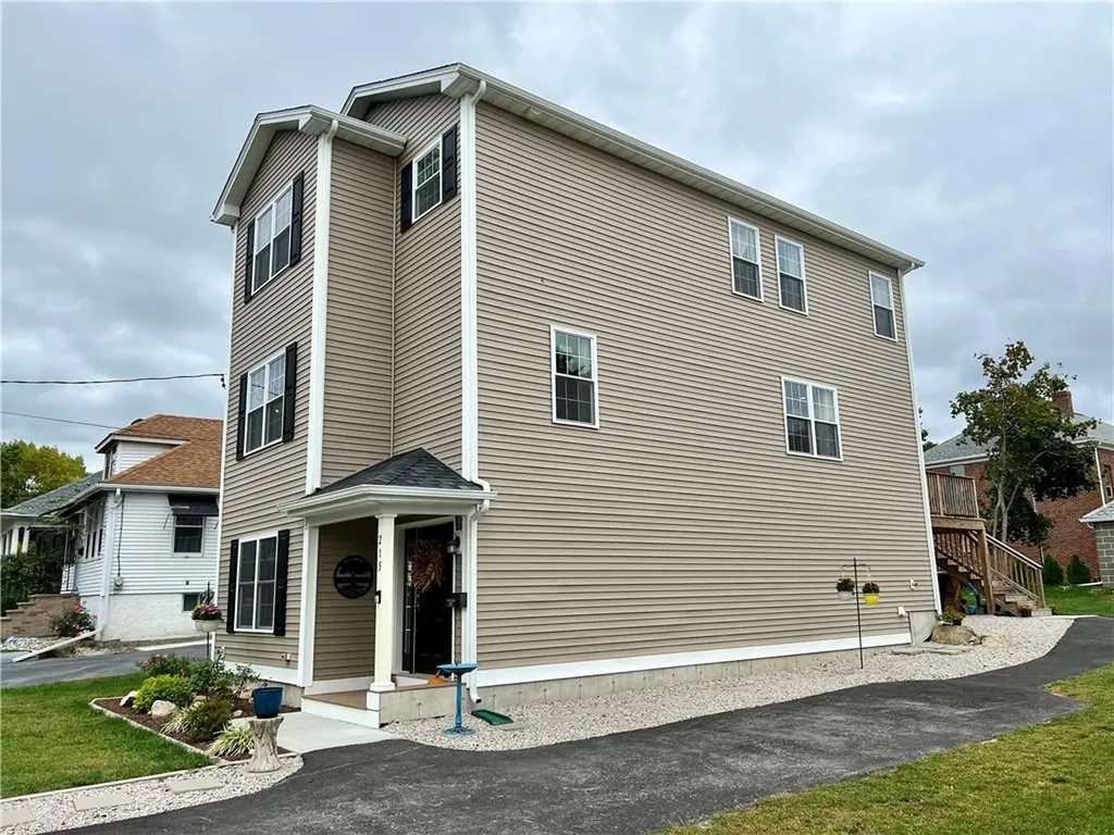 215 Home Avenue Providence RI 02908