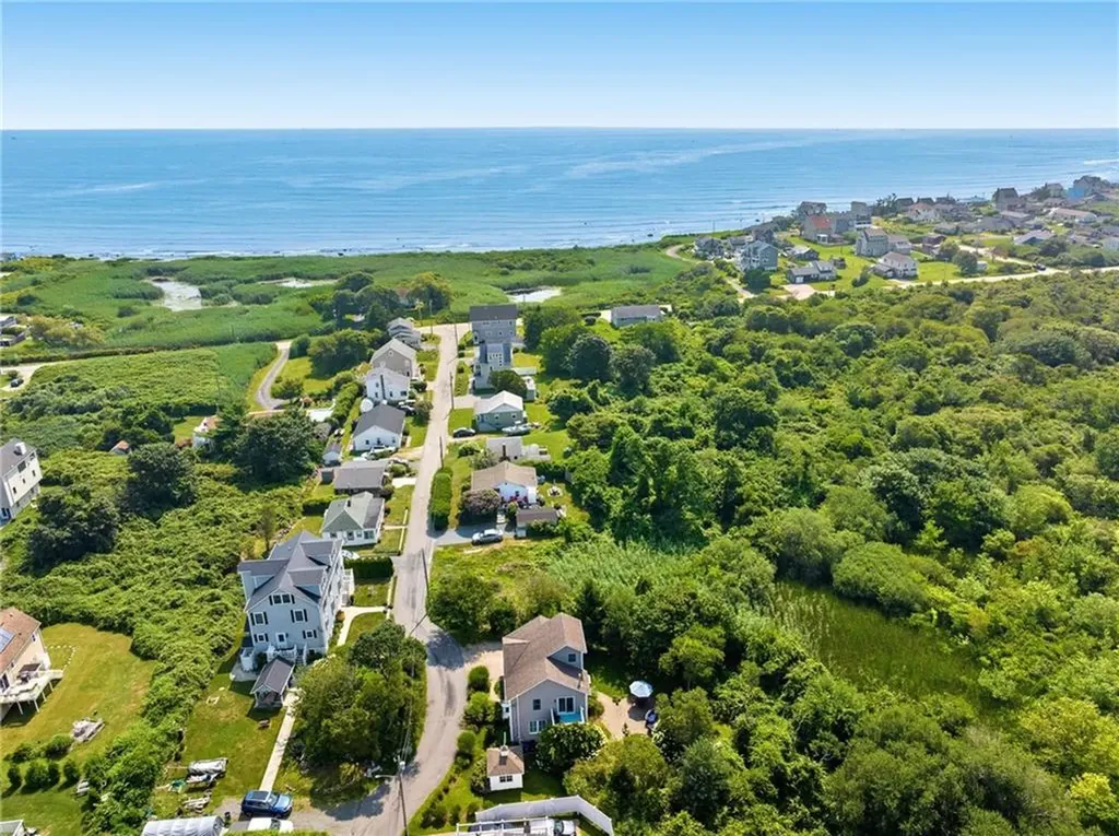26 Anglers Court Narragansett RI 02882