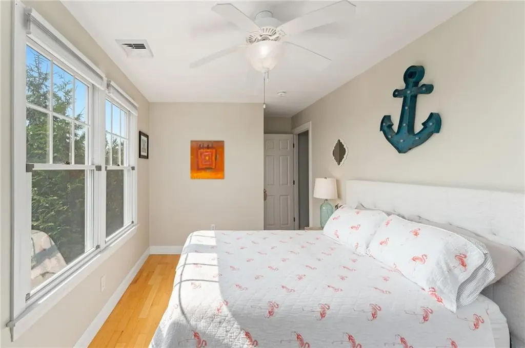 26 Anglers Court Narragansett RI 02882