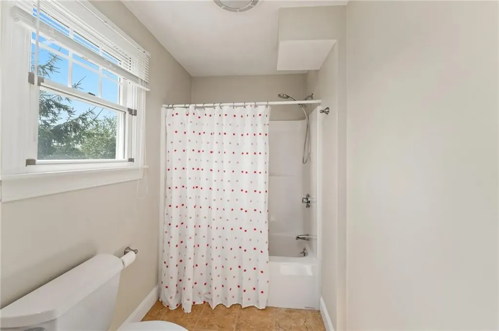 26 Anglers Court Narragansett RI 02882