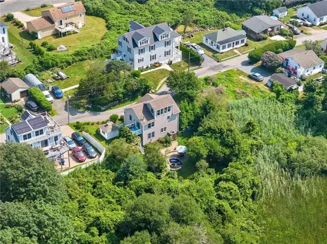 26 Anglers Court Narragansett RI 02882