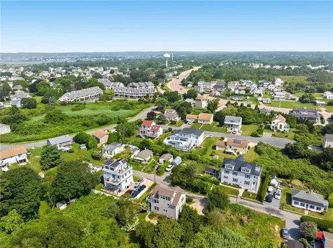 26 Anglers Court Narragansett RI 02882