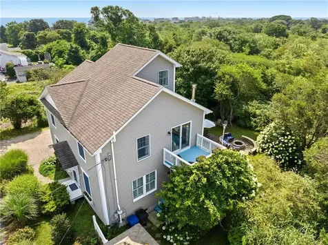 26 Anglers Court Narragansett RI 02882