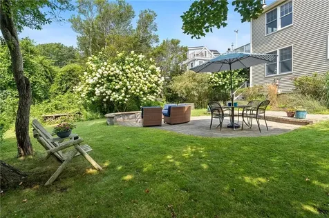 26 Anglers Court Narragansett RI 02882