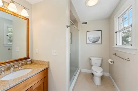 26 Anglers Court Narragansett RI 02882