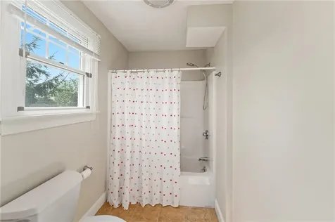 26 Anglers Court Narragansett RI 02882