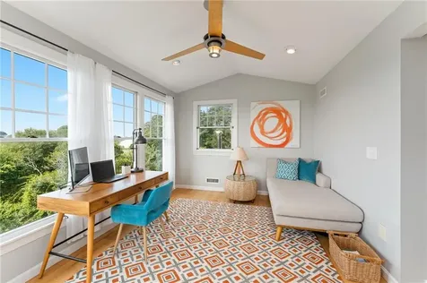 26 Anglers Court Narragansett RI 02882