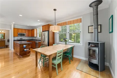 26 Anglers Court Narragansett RI 02882