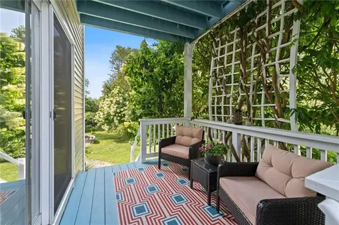 26 Anglers Court Narragansett RI 02882