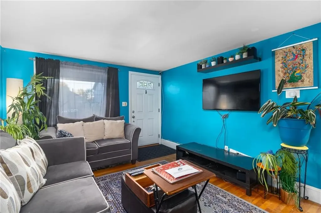 20 Minto Street Providence RI 02908