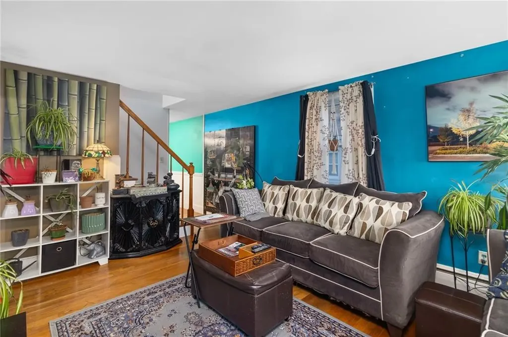 20 Minto Street Providence RI 02908