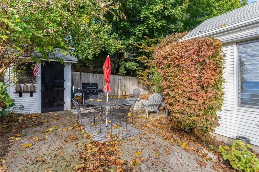 20 Minto Street Providence RI 02908