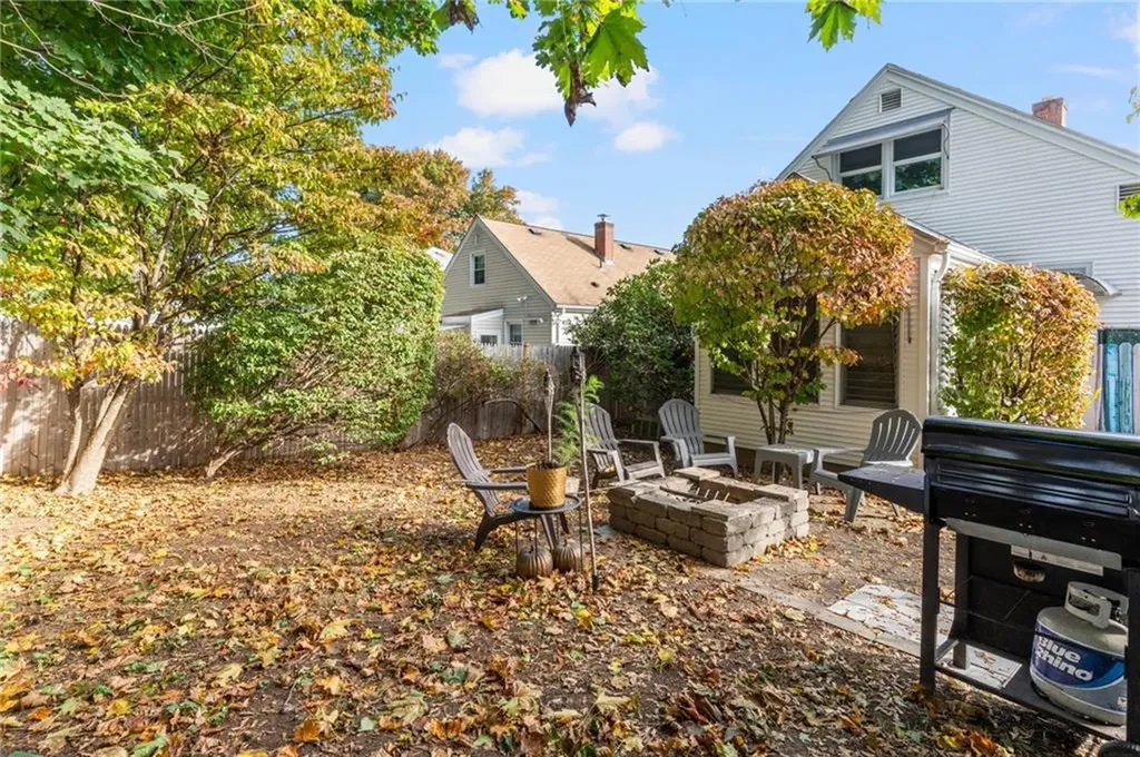 20 Minto Street Providence RI 02908