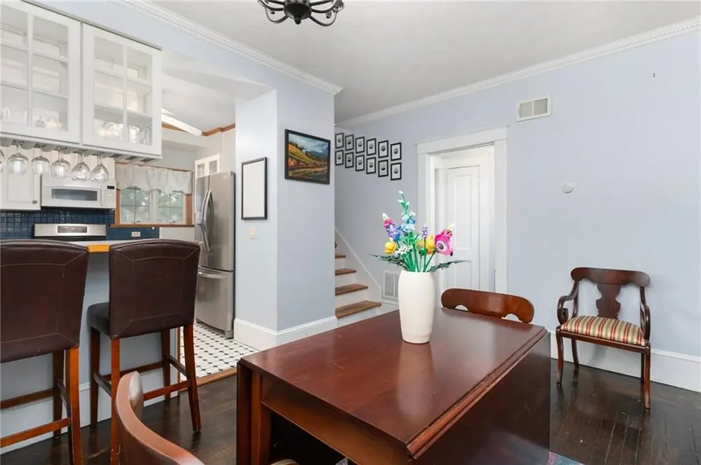 114 Ridgewood Road Middletown RI 02842