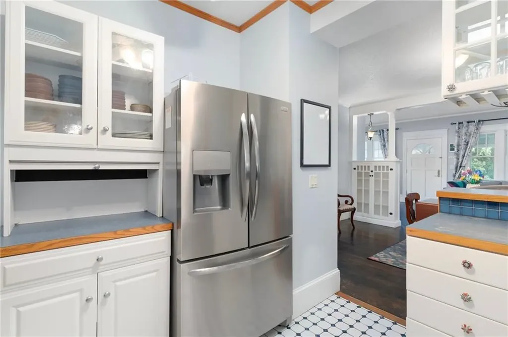 114 Ridgewood Road Middletown RI 02842