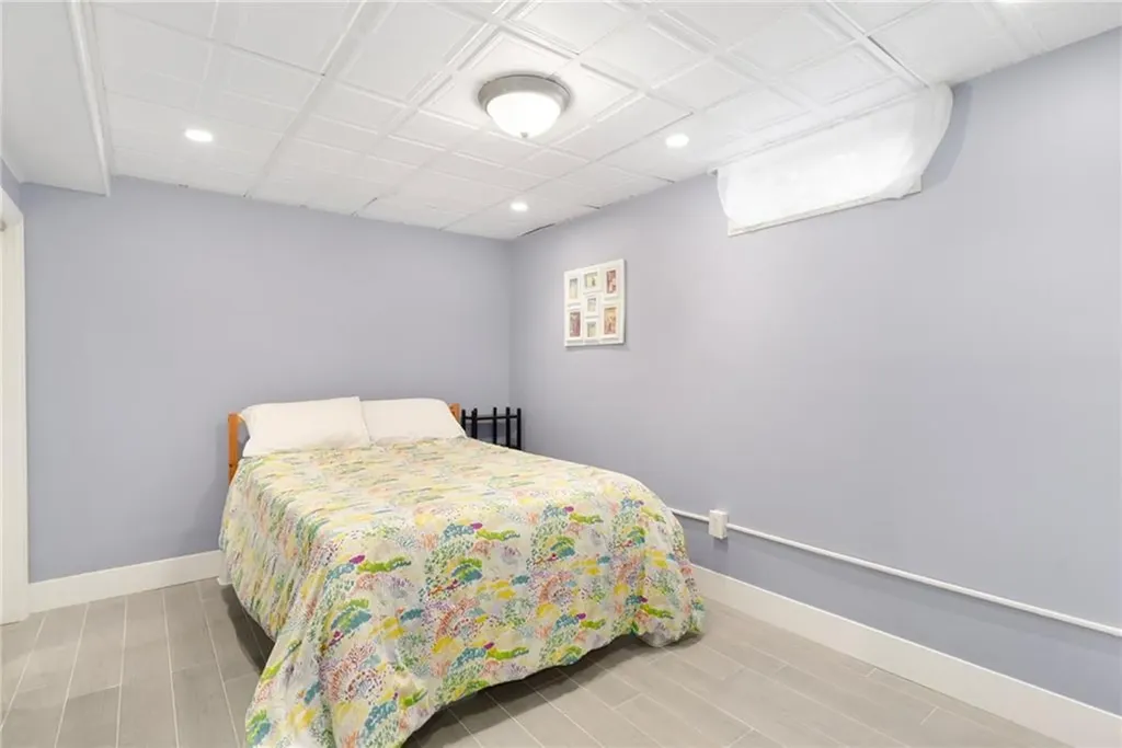 114 Ridgewood Road Middletown RI 02842