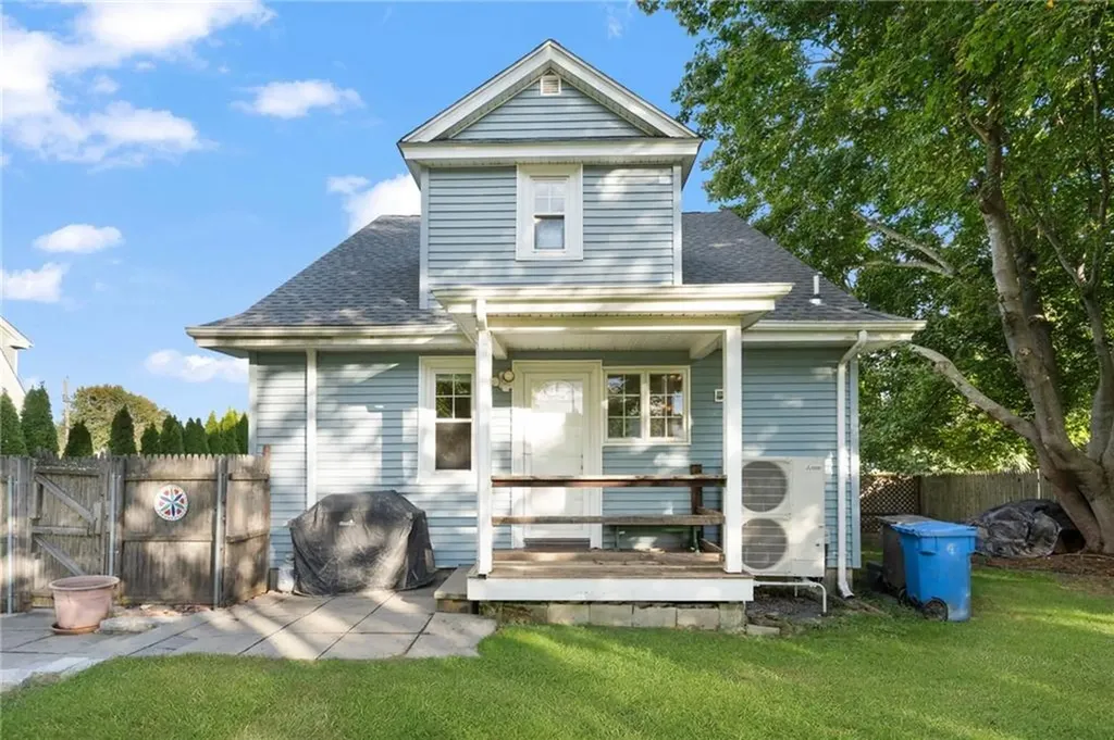 114 Ridgewood Road Middletown RI 02842