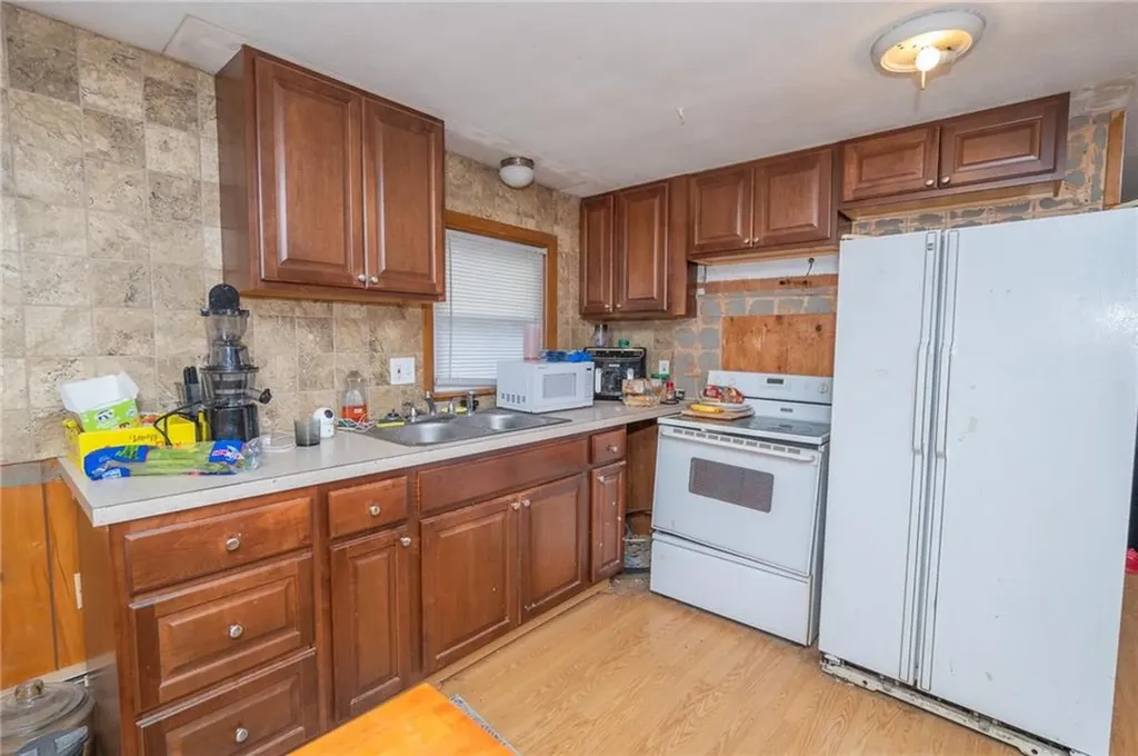 231 Hyde Street Cranston RI 02920