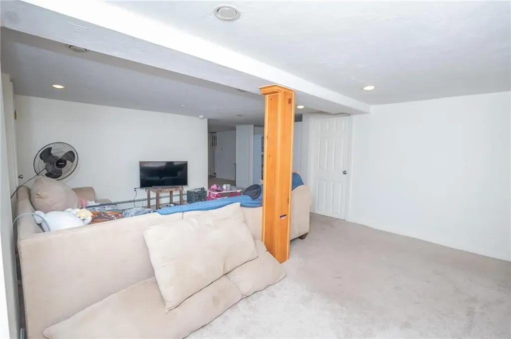 231 Hyde Street Cranston RI 02920