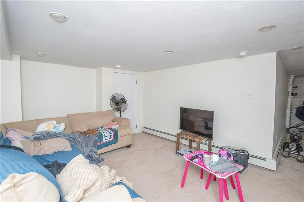 231 Hyde Street Cranston RI 02920