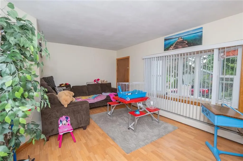 231 Hyde Street Cranston RI 02920