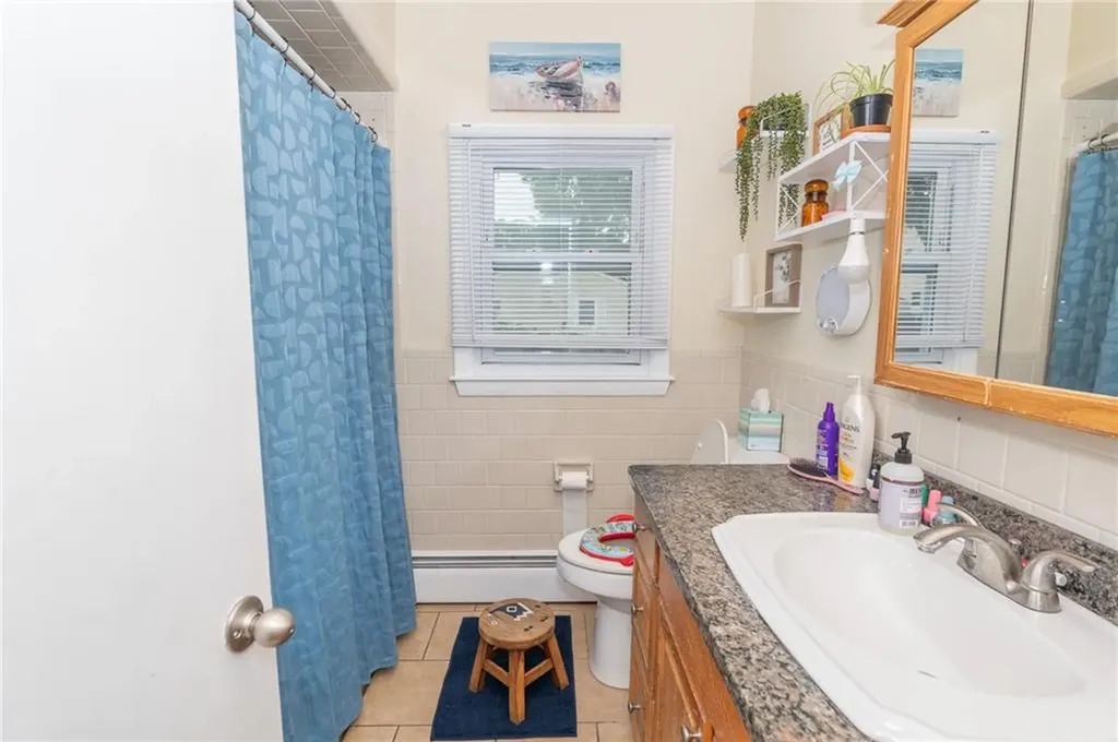 231 Hyde Street Cranston RI 02920
