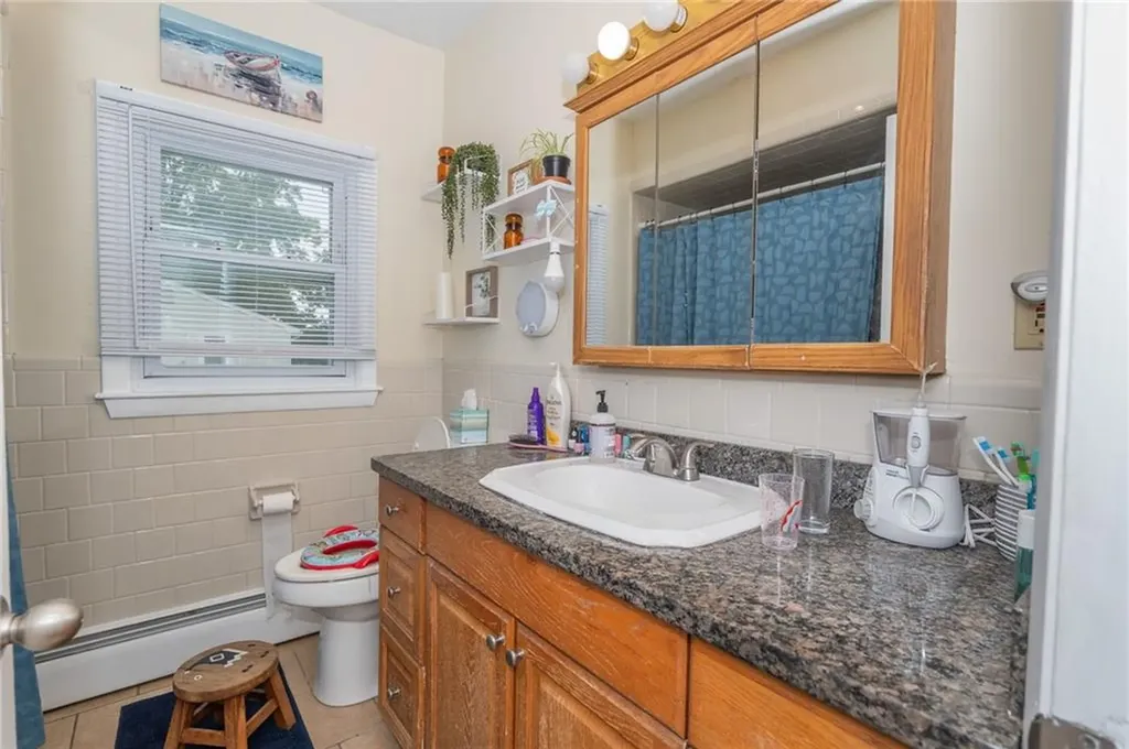 231 Hyde Street Cranston RI 02920