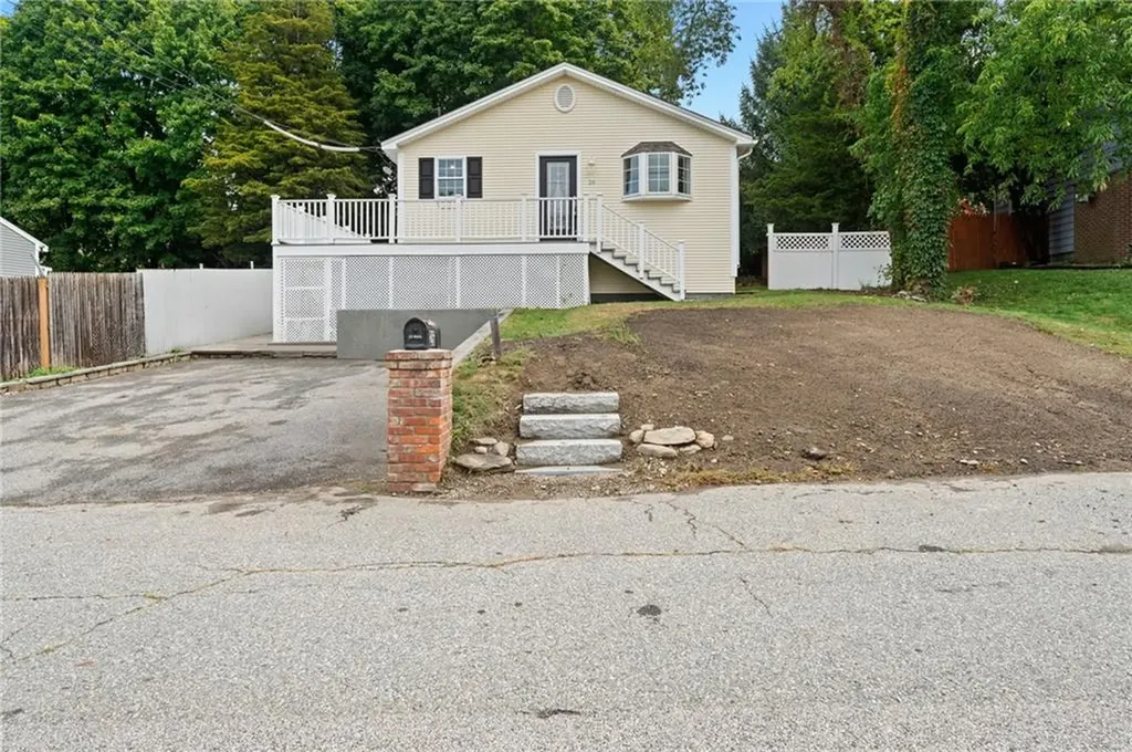 26 Carlton Avenue Warwick RI 02889