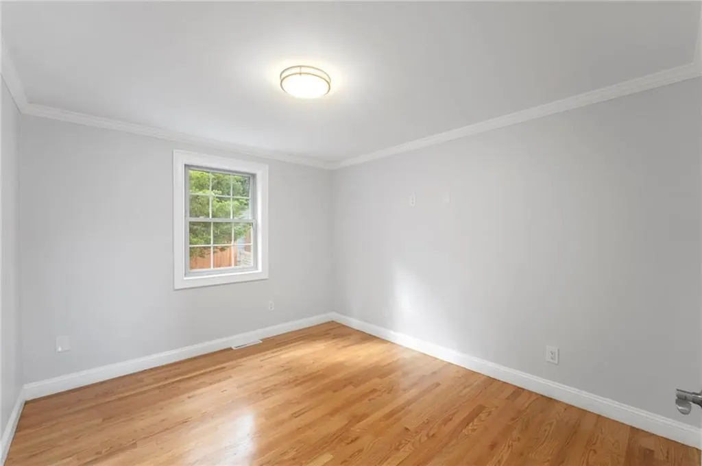26 Carlton Avenue Warwick RI 02889