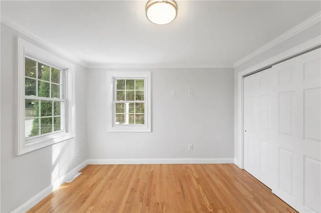 26 Carlton Avenue Warwick RI 02889