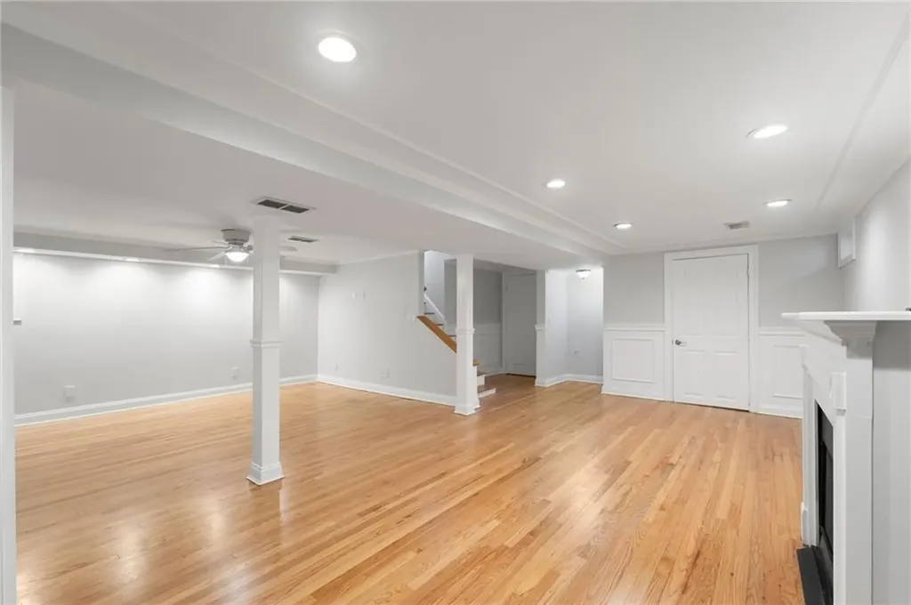 26 Carlton Avenue Warwick RI 02889