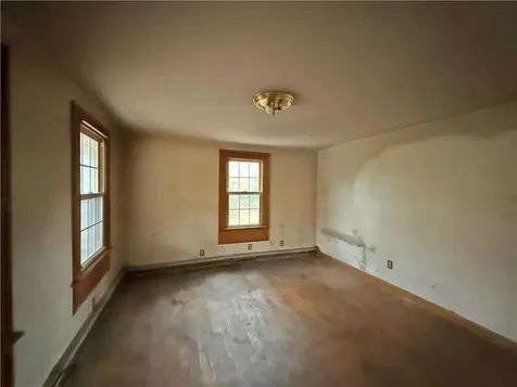 15 Newberry Lane Hopkinton RI 02832