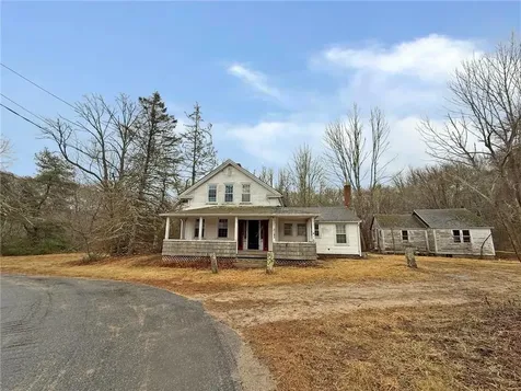 15 Newberry Lane Hopkinton RI 02832