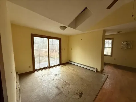 15 Newberry Lane Hopkinton RI 02832