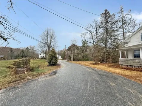 15 Newberry Lane Hopkinton RI 02832