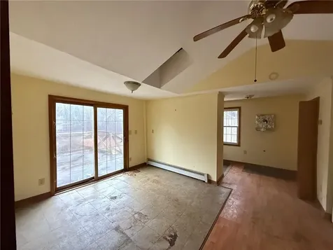 15 Newberry Lane Hopkinton RI 02832