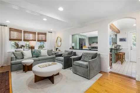 15 Division Street Warwick RI 02818