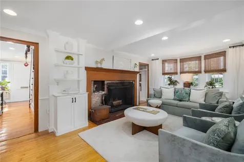 15 Division Street Warwick RI 02818