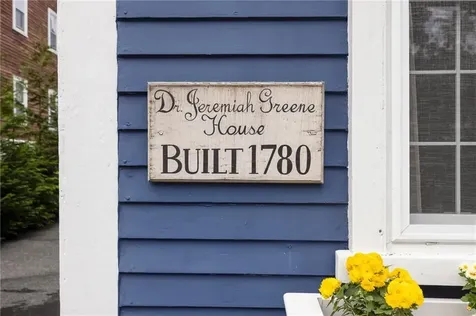 15 Division Street Warwick RI 02818