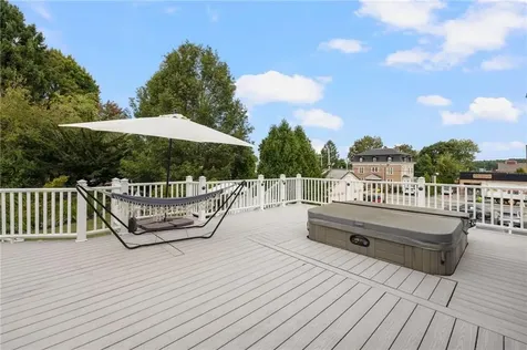 15 Division Street Warwick RI 02818