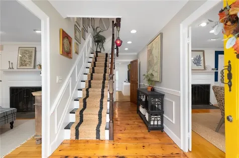 15 Division Street Warwick RI 02818