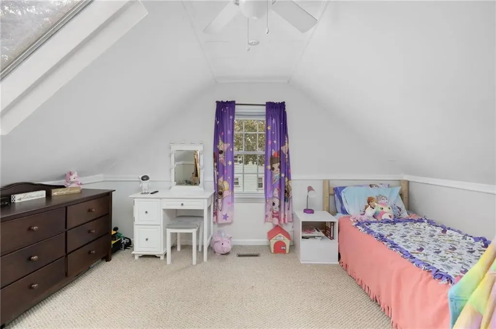 104 Horse Neck Road Warwick RI 02889