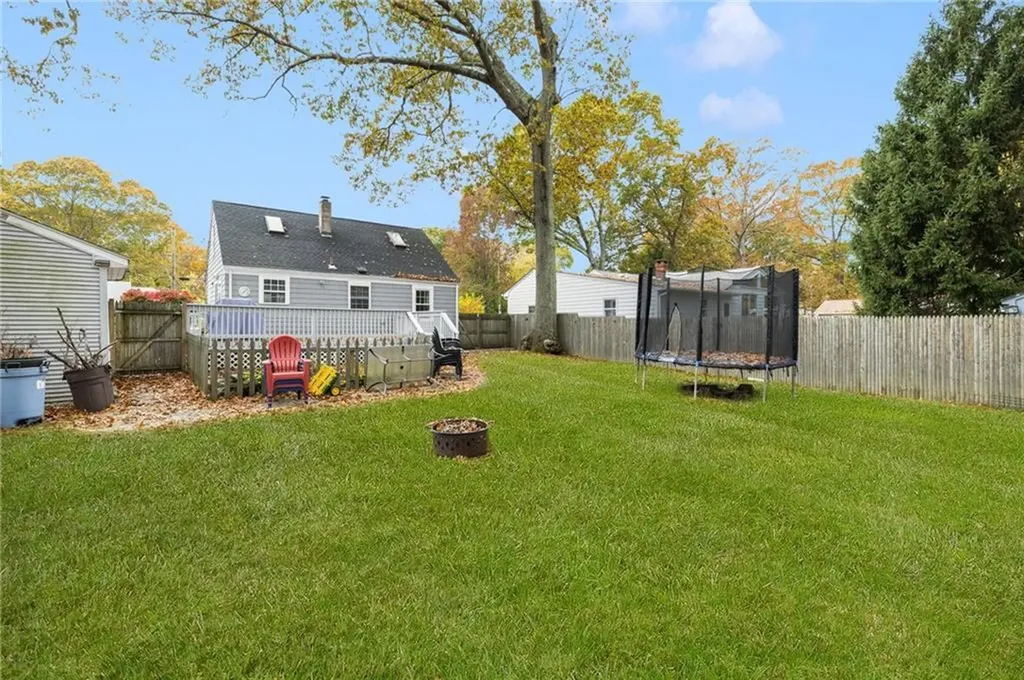104 Horse Neck Road Warwick RI 02889