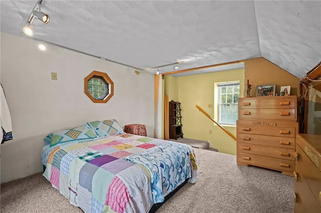 26 Alicant Street Providence RI 02908