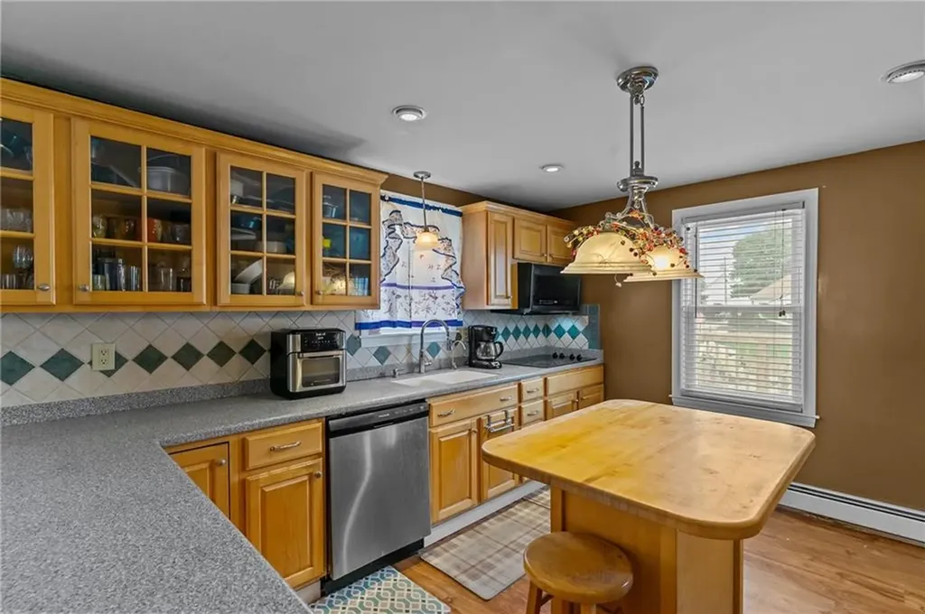 65 Majestic Avenue Warwick RI 02888