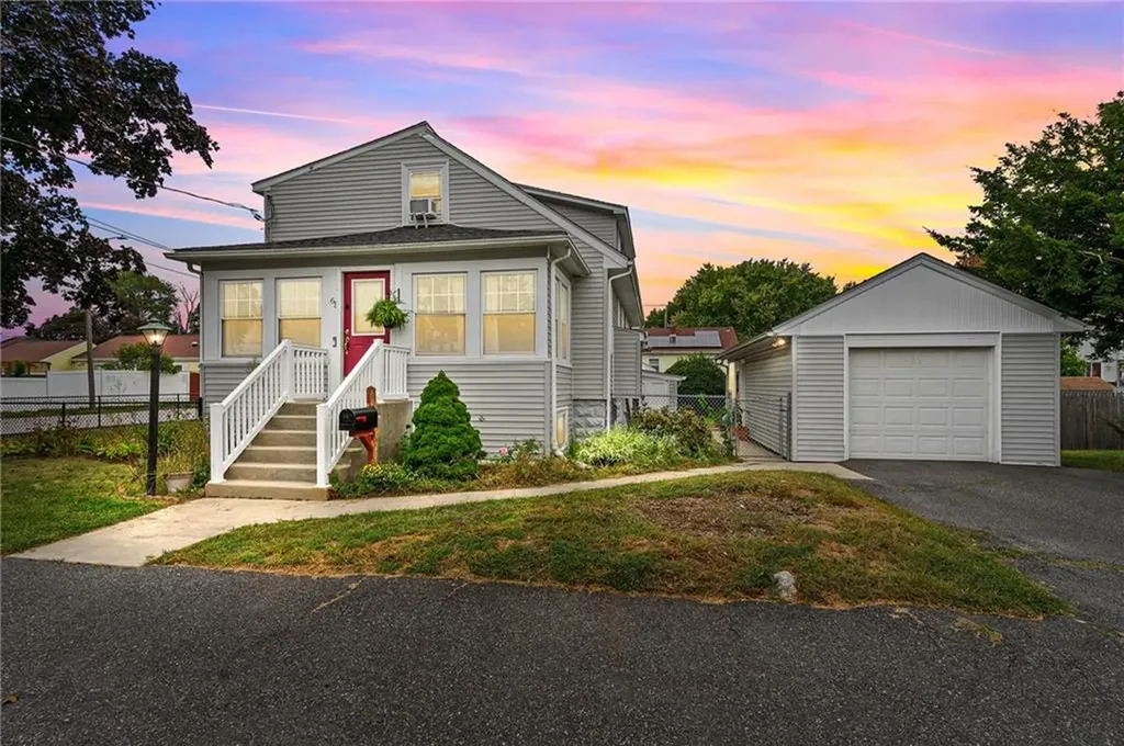 65 Majestic Avenue Warwick RI 02888