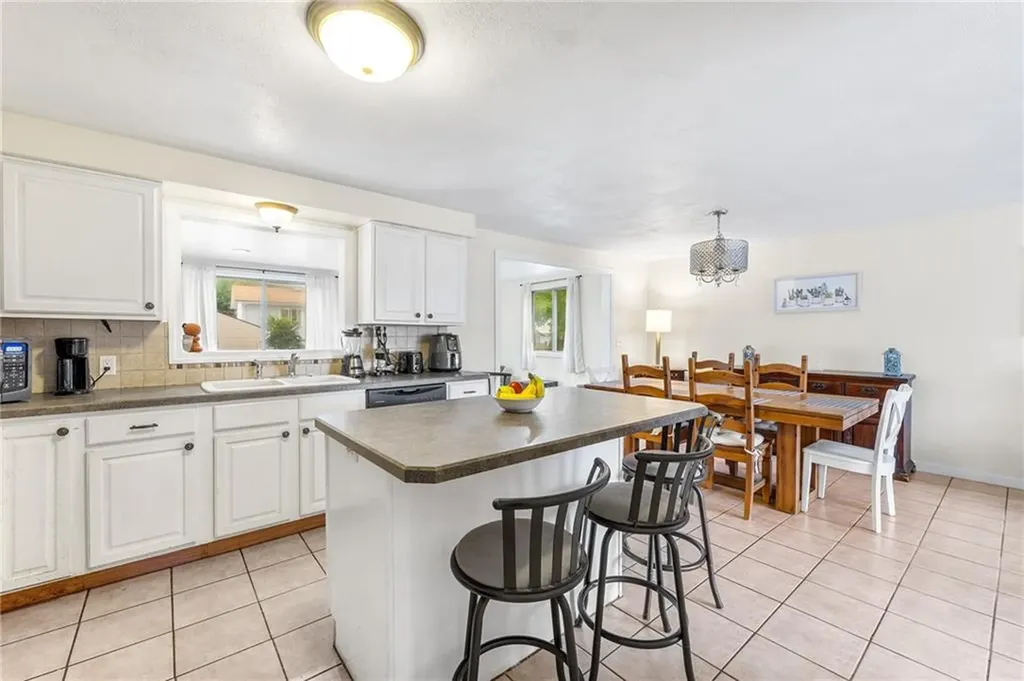 15 Blackberry Knoll Way Johnston RI 02919
